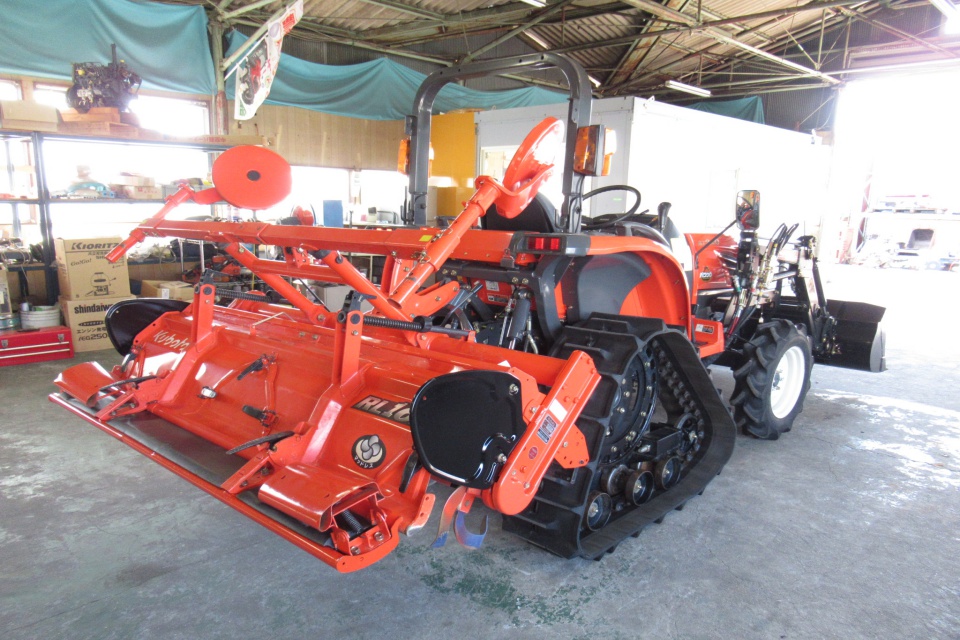 クボタ KT210 21馬力 221時間 パワクロ フロントローダー | トラクター